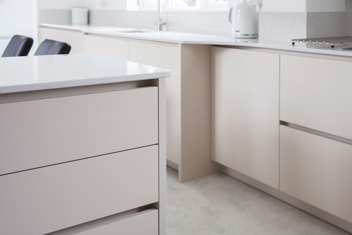 Modern Handleless Kitchen Design