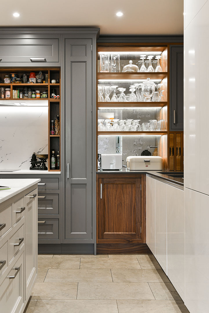 Kitchen with mirrored open cabinet Kitchen with mirrored open cabinet