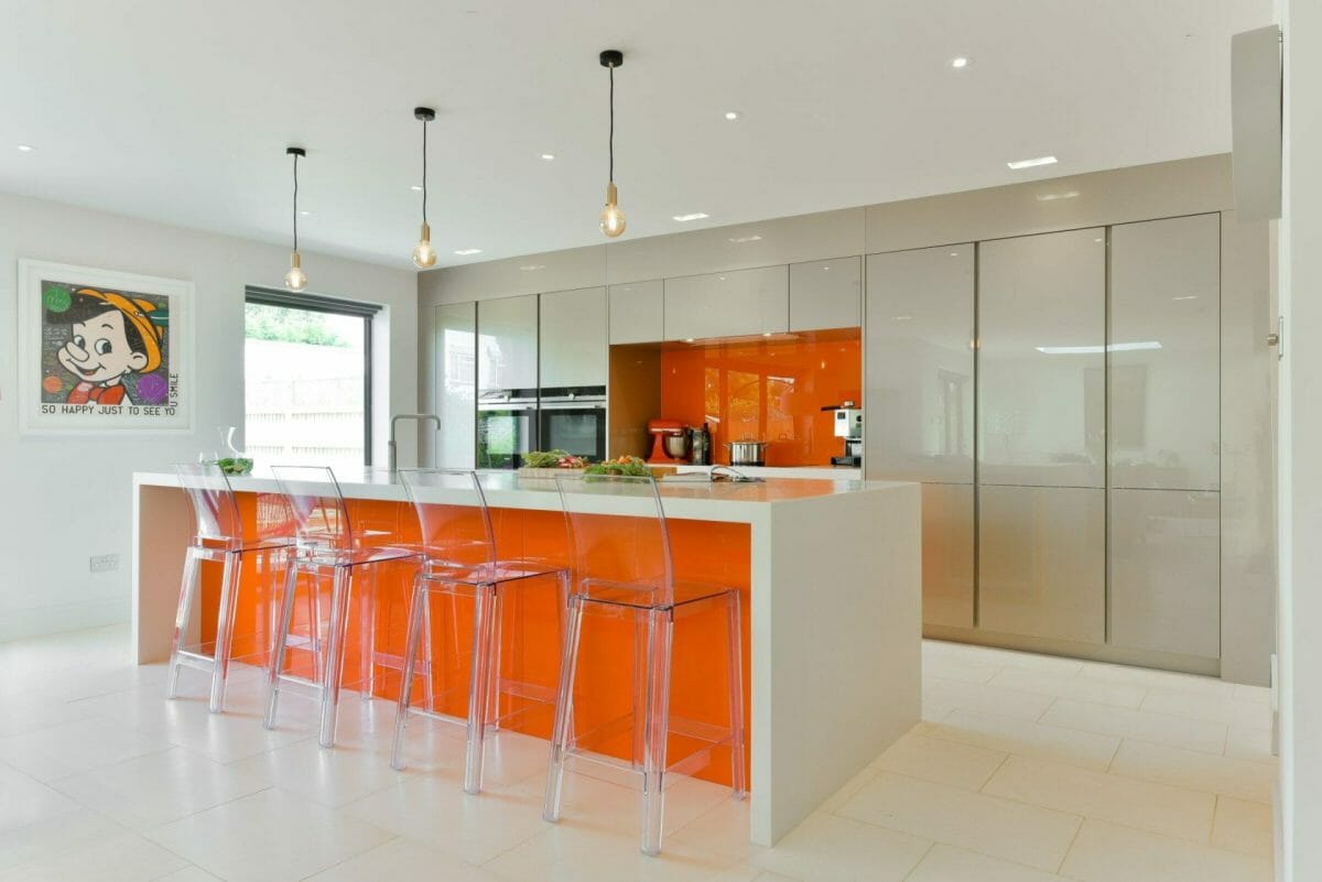 vibrantglasskitchen1-scaled