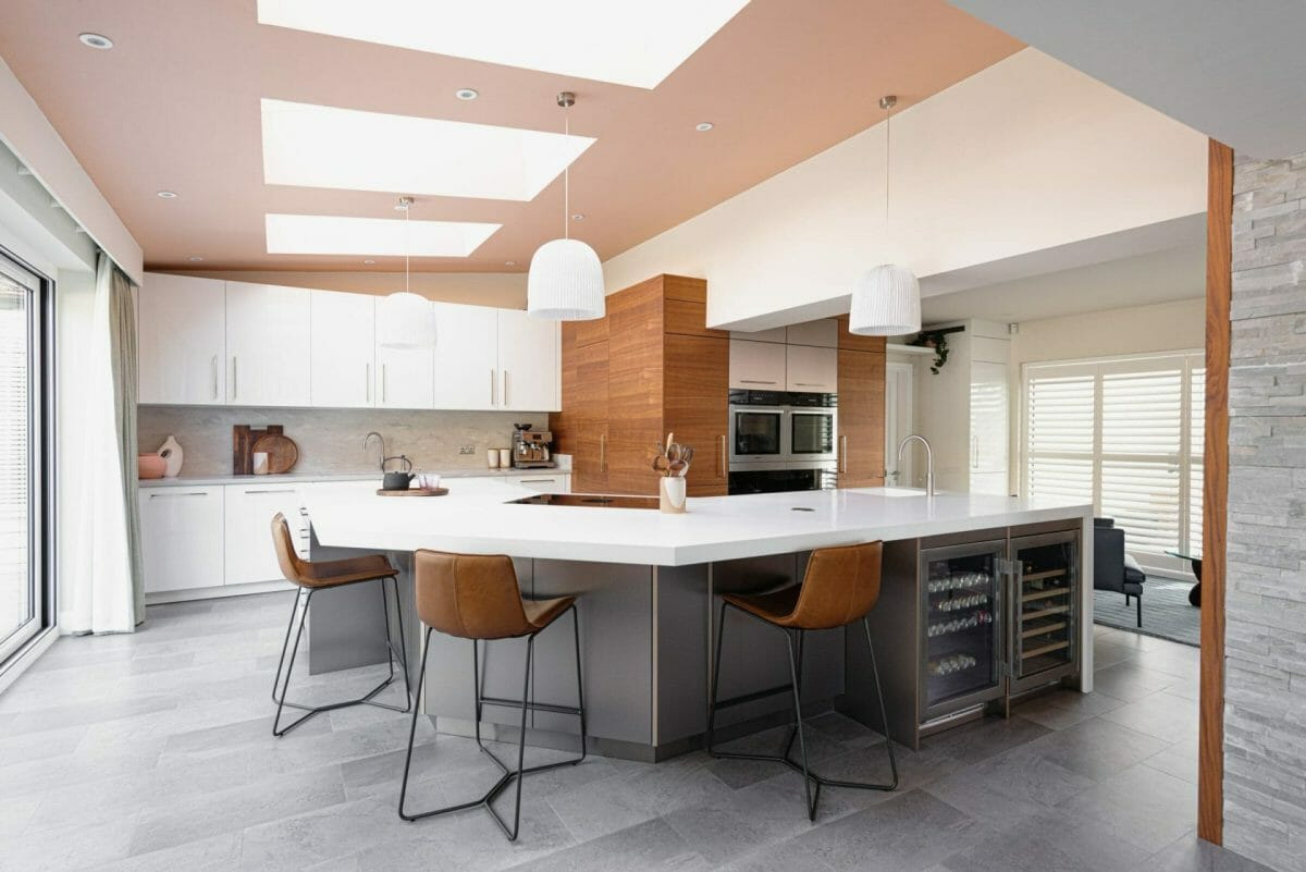 modernkitchenwithwalk-inpantry1-scaled