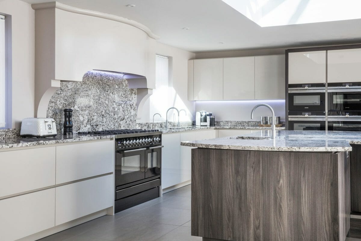 Caruba Elm and Gloss Kitchen Appliances