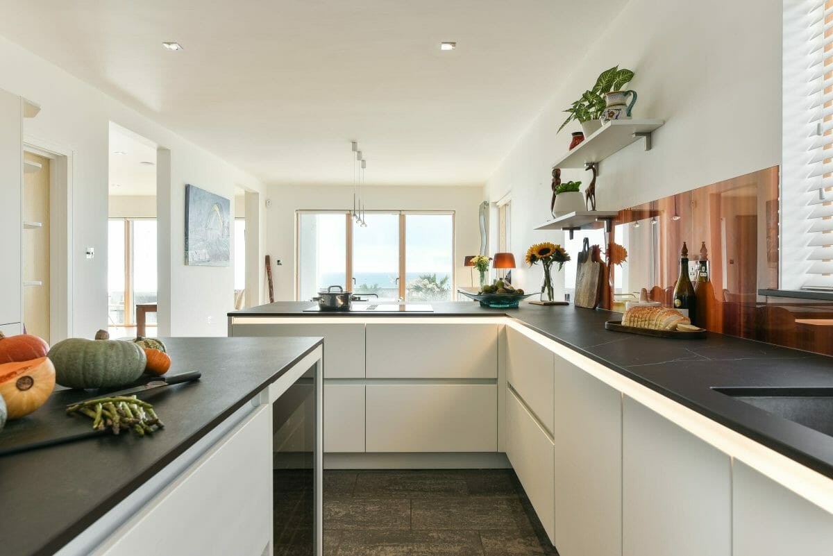 Luxury Seaside Kitchen & Stone Clad Island Luxury Seaside Kitchen & Stone Clad Island