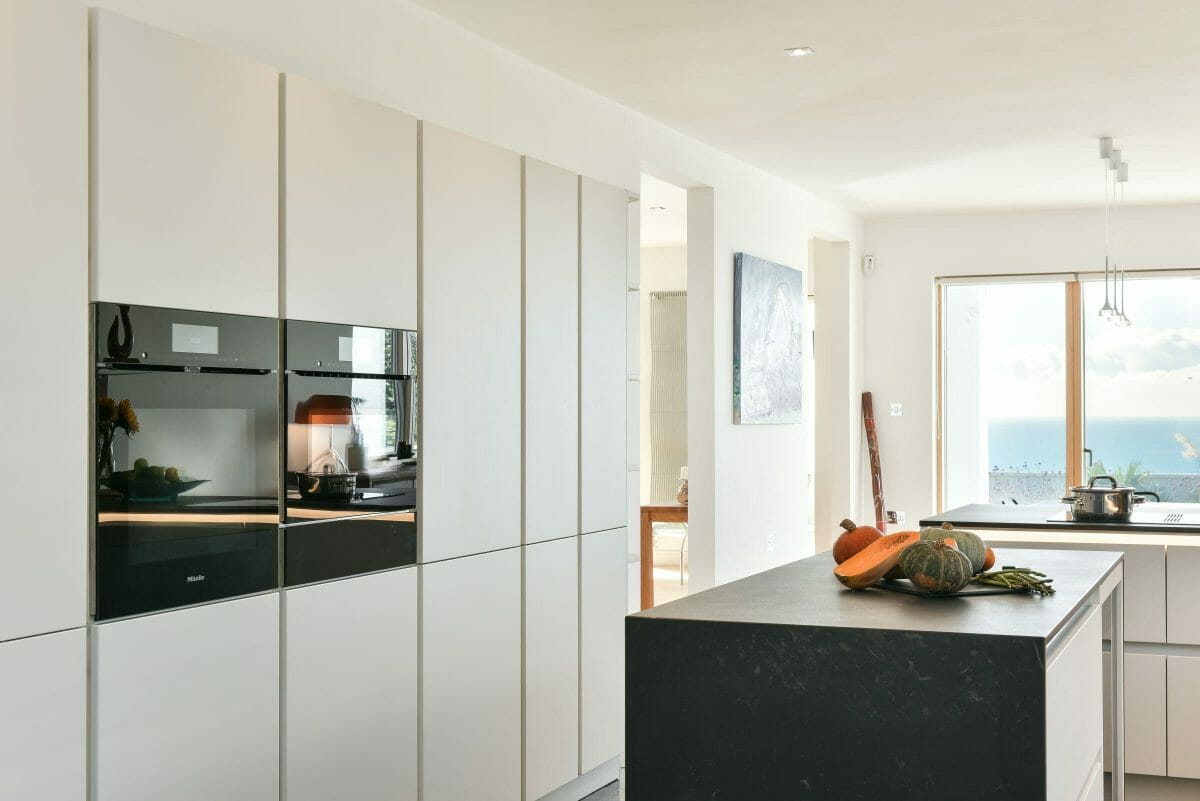 Luxury Seaside Kitchen & Stone Clad Island Luxury Seaside Kitchen & Stone Clad Island