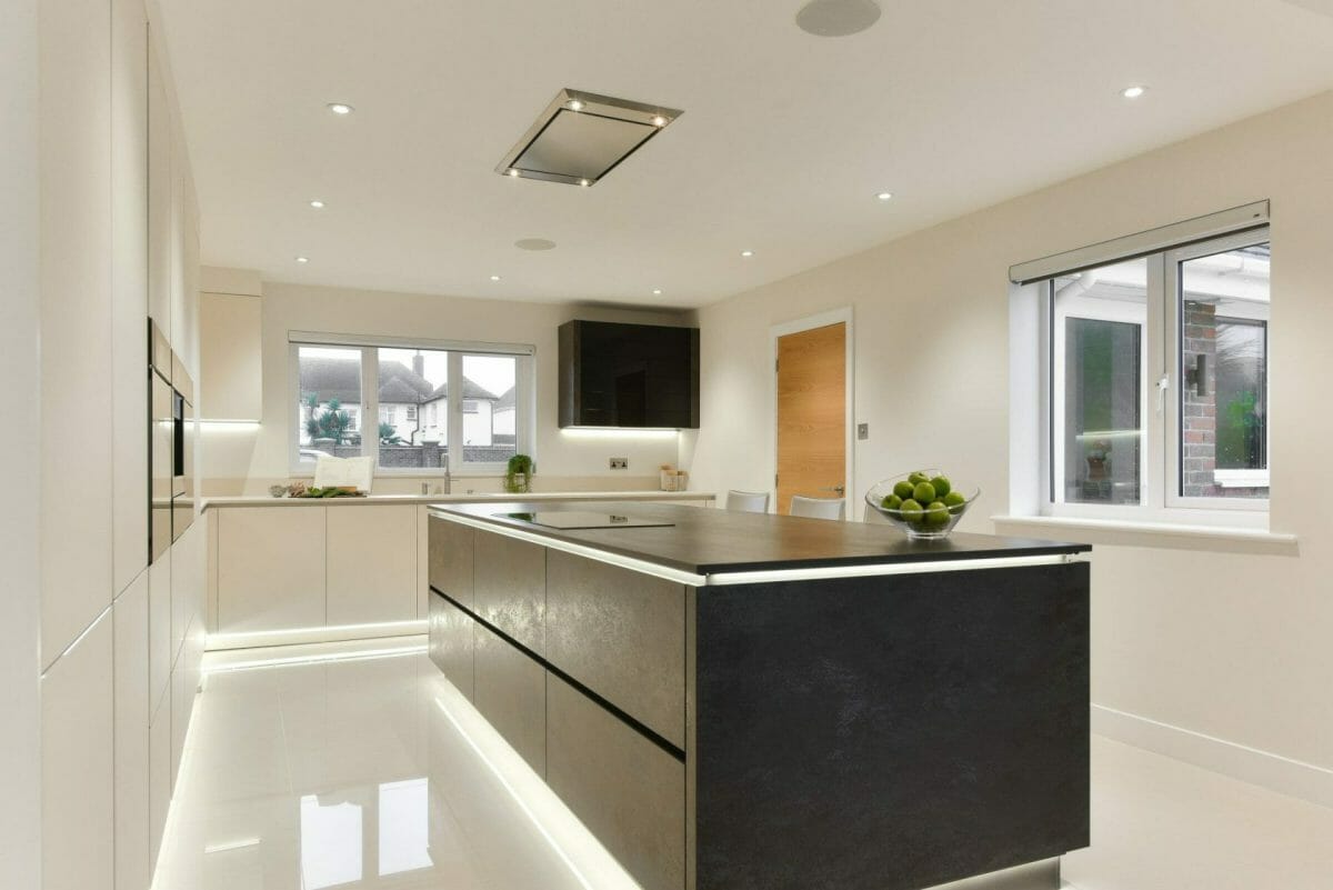 large-kitchen-island-scaled Large Kitchen Island