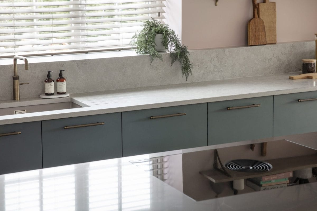Deep Green Luxe modern kitchen Deep Green Luxe modern kitchen
